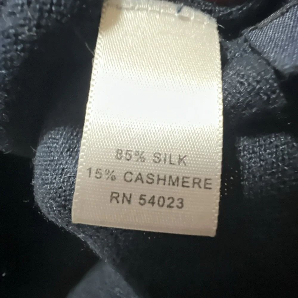 Banana Republic Silk Cashmere Sweater‎ Men's L Blue Navy V-Neck